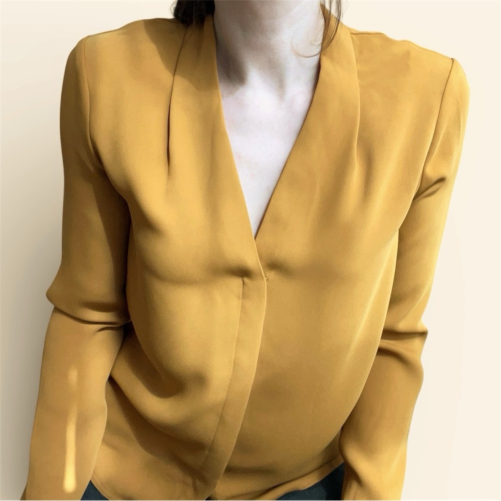Aritzia Babaton Akira Power Blouse Mustard Yellow V Neck Long Sleeve Size Small
